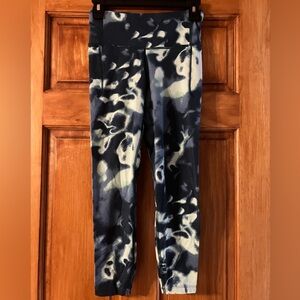 Under Armour Women’s Aqua & Blue Ankle Leggings